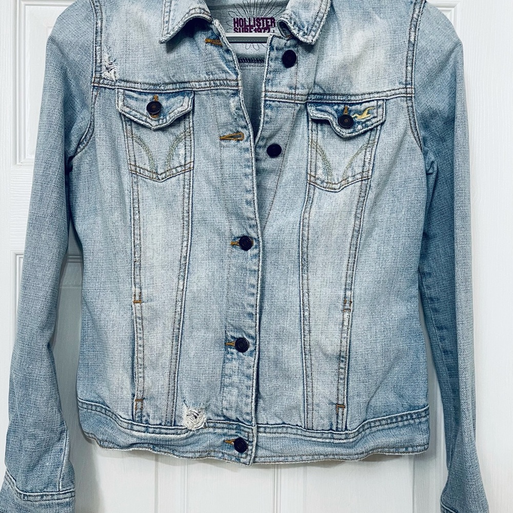 Hollister Surf 1972 distressed denim jacket L